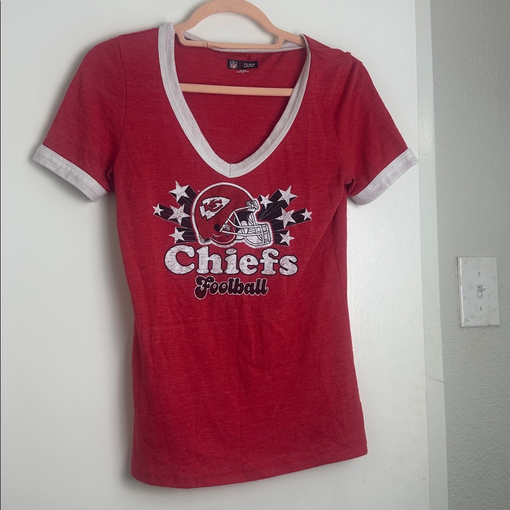 Chiefs NFL v neck T-shirt